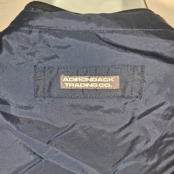 ADIRONDACK TRADING CO. Reversable weatherproof vest Blue, zippered, small - Picture 16 of 16